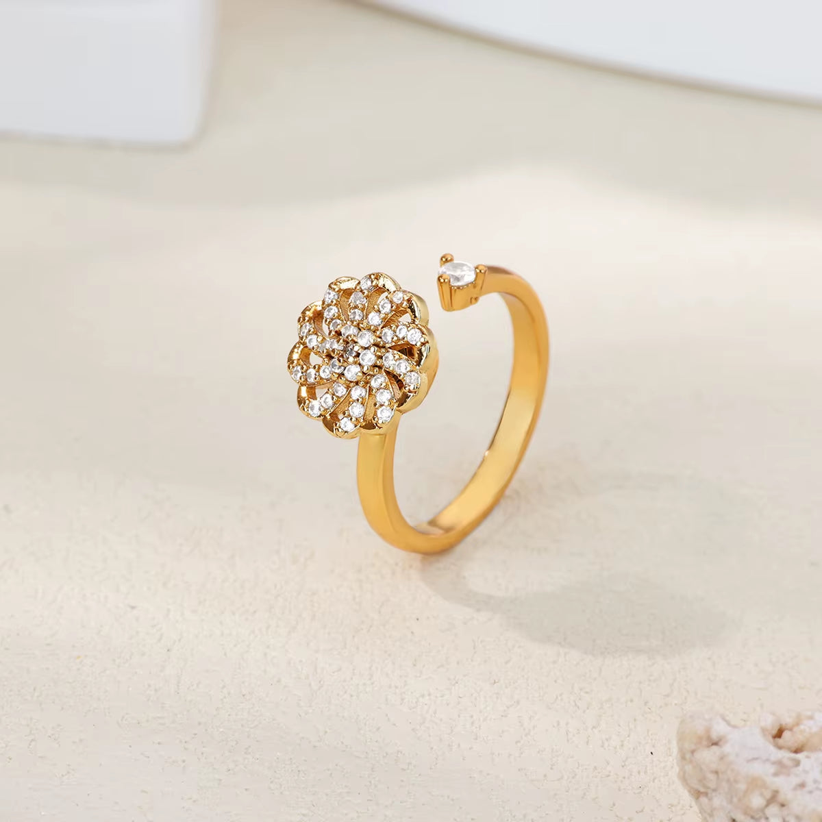 Women'S Spinner Ring Luxury Four Clover Flower Rings for Man Gold Color Anti-Stress Anxiety Fidget Ring Stainless Steel Jewelry