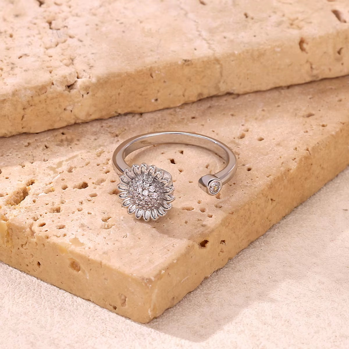 Women'S Spinner Ring Luxury Four Clover Flower Rings for Man Gold Color Anti-Stress Anxiety Fidget Ring Stainless Steel Jewelry