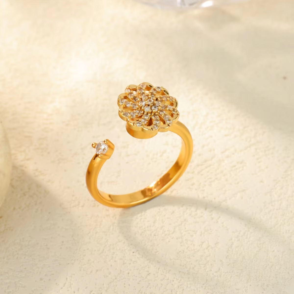 Women'S Spinner Ring Luxury Four Clover Flower Rings for Man Gold Color Anti-Stress Anxiety Fidget Ring Stainless Steel Jewelry